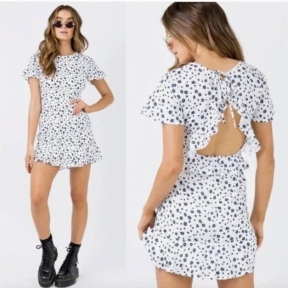 Princess Polly White Short Sleeve Mini Dress with Blue Floral Print - Size 6